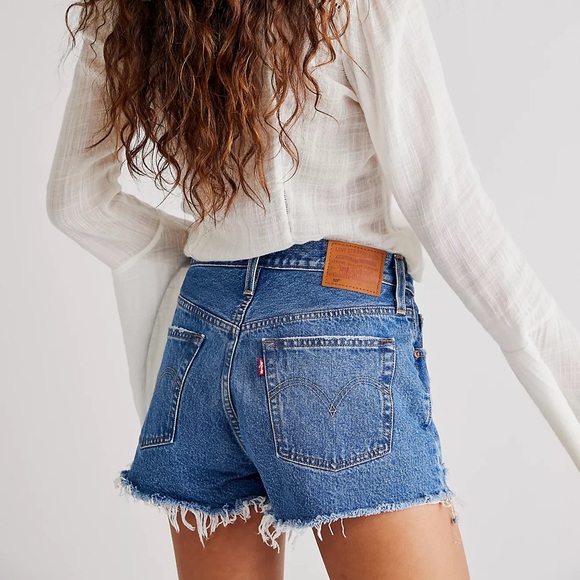 Levi’s 501 High-Rise Denim Shorts - Picture 3 of 6